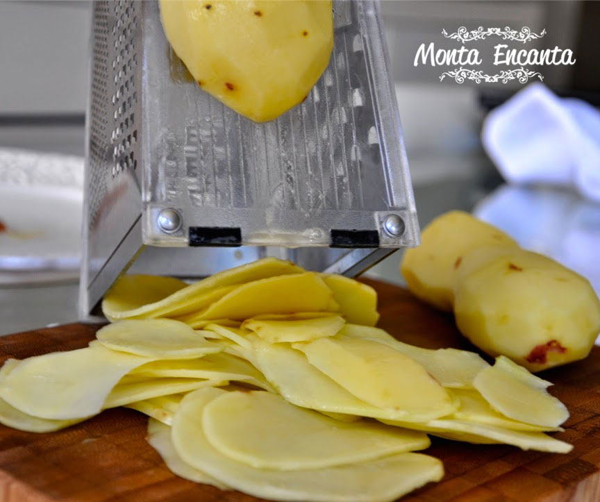 bacalhau-em-posta-batatas-pimentão-monta-encanta11