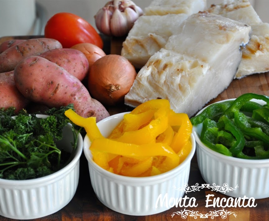 bacalhau-em-posta-batatas-pimentão-monta-encanta04
