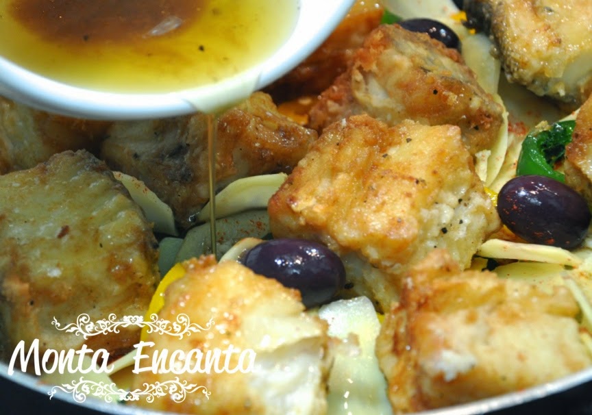 bacalhau-em-posta-batatas-pimentão-monta-encanta25