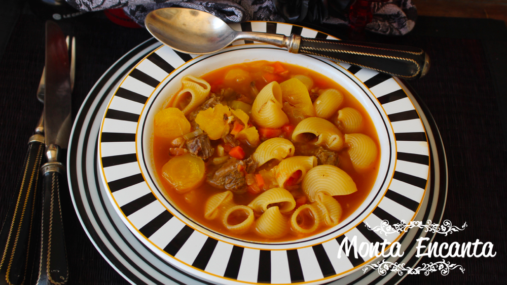 Sopa de carne 