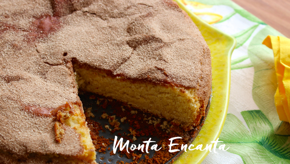 Bolo de Iogurte com Casquinha Crocante de Canela e Açúcar