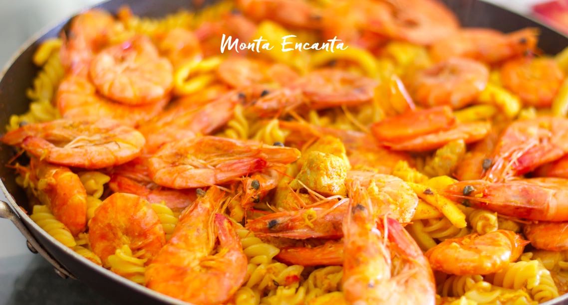 Fideuá de Camarão, primo irmão da Paella! - Monta Encanta