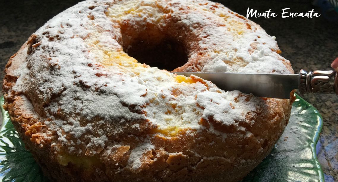 Bolo de Mexerica fofinho com cara de "bolo da fazenda".