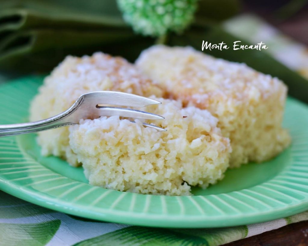 bolo de coco com calda