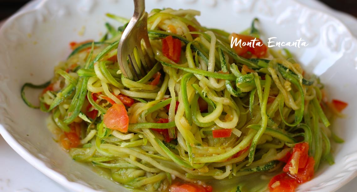 Espaguete De Abobrinha Ao Alho E óleo Monta Encanta Espaguete De Abobrinha Ao Alho E óleo Monta Encanta