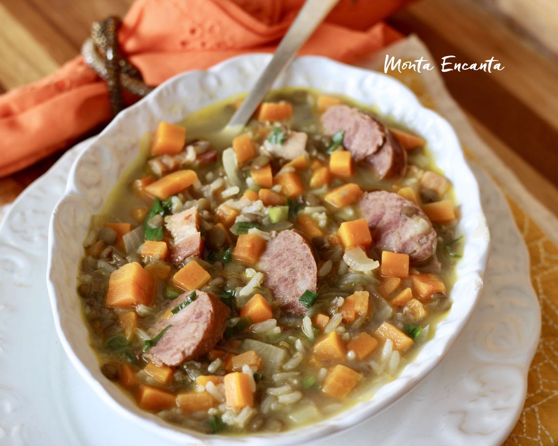 sopa de arroz com lentilha