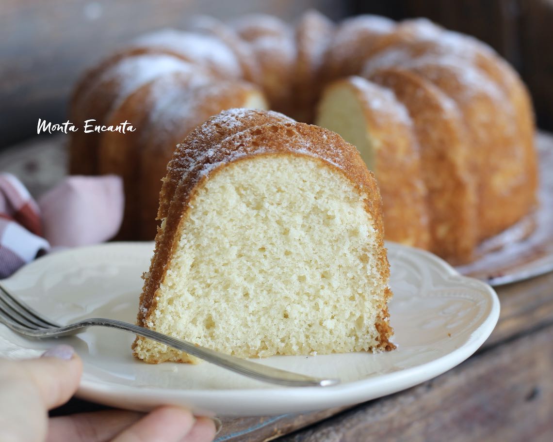 pão de ló de leite quente, bolo simples, leve e fofo