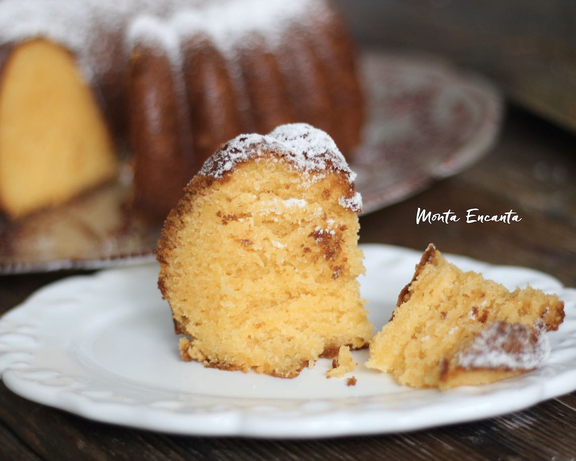 bolo de mamao com iogurte é fofinho, úmido e muito gostoso