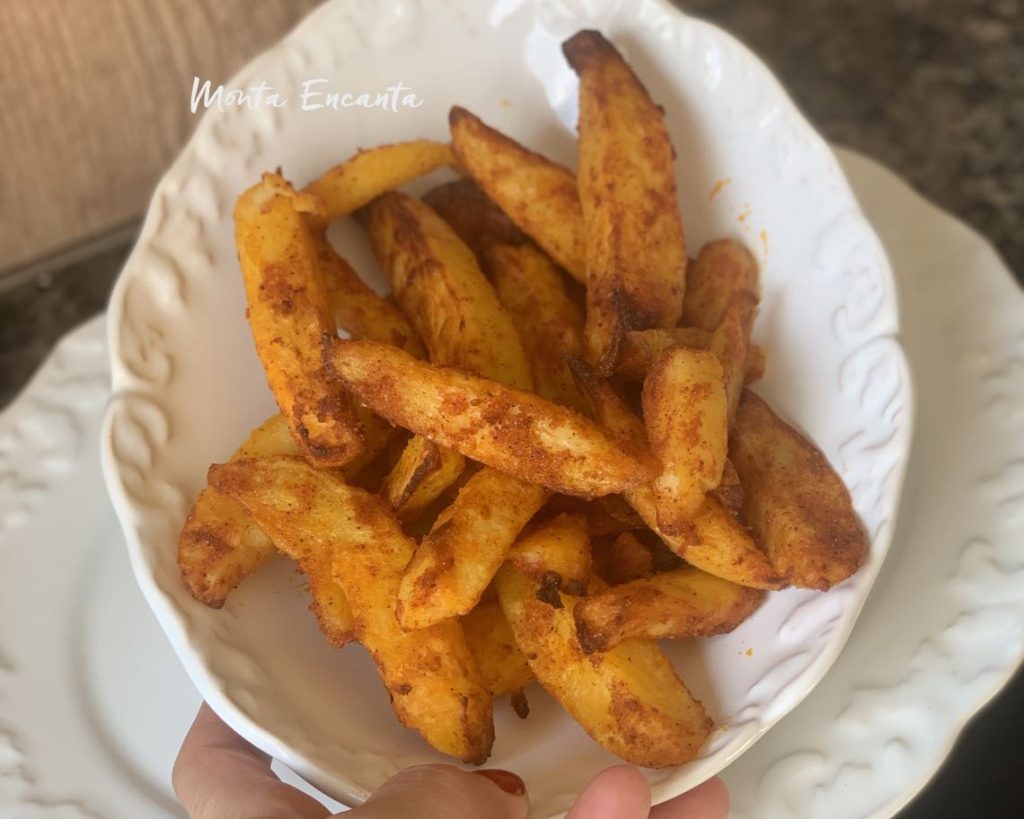 Batata com páprica, frita e sem óleo, mais que perfeita! - Monta