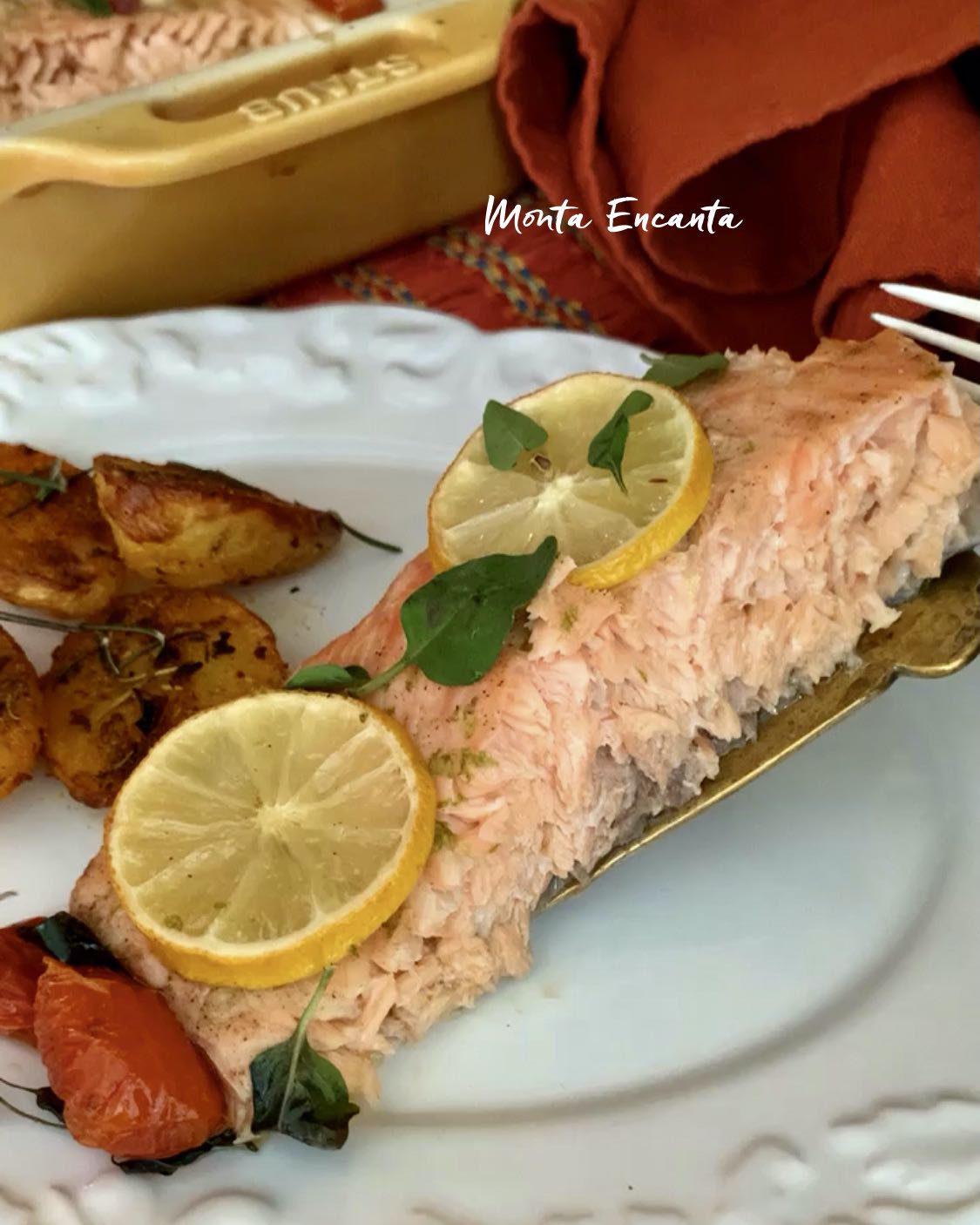 salmão com tomate confit