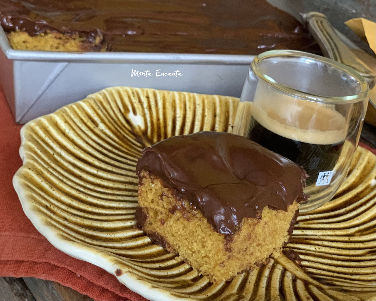 bolo sem gluten de cenoura com chocolate