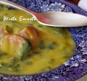 Sopa Creme de Mandioquinha com Espinafre