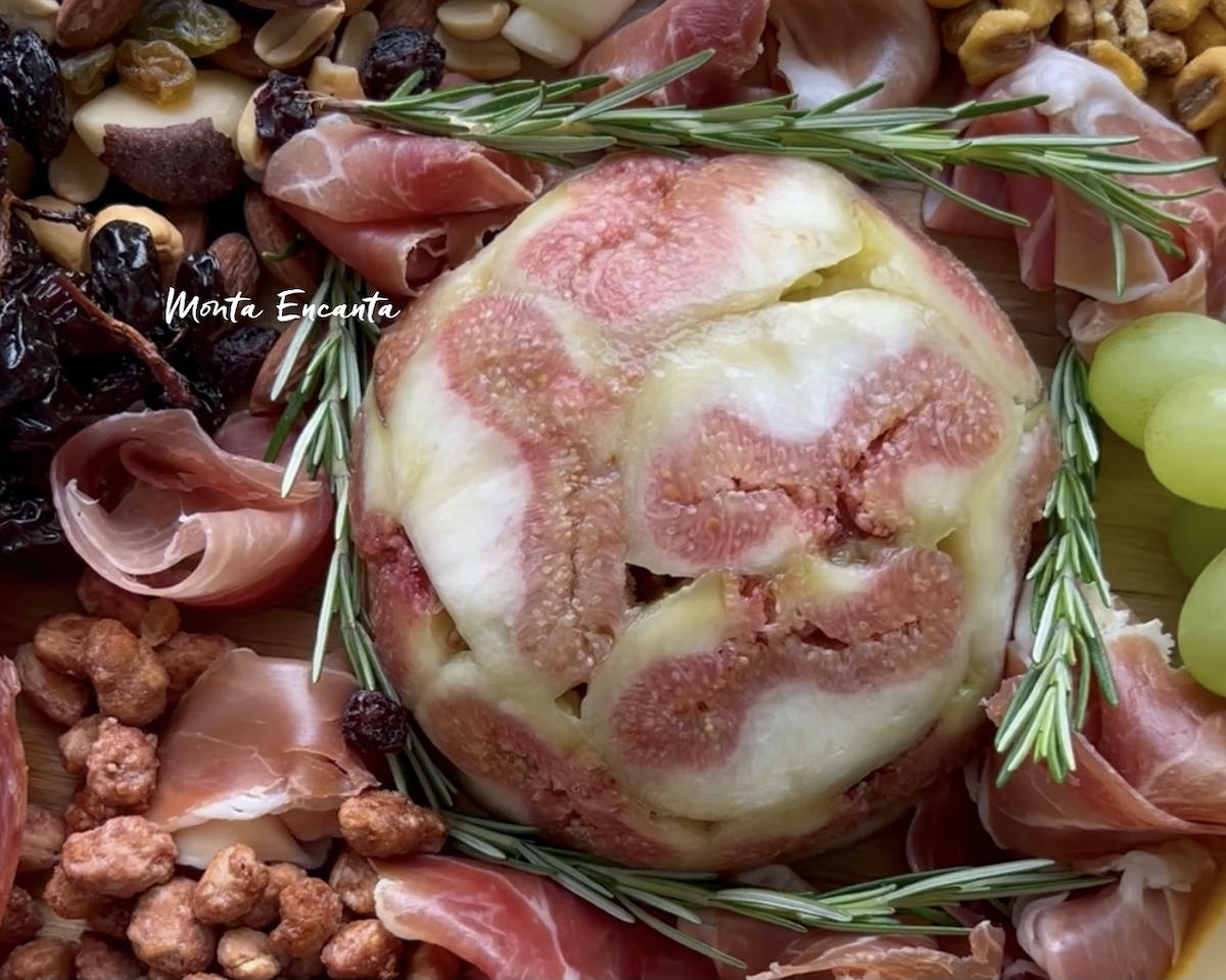 Terrine de figos, figos charmosos com jamon serrano Monta Encanta