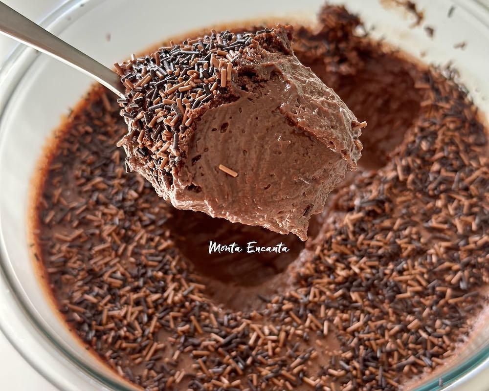Mousse de Marshmallow com chocolate Mousse de Marshmallow com chocolate