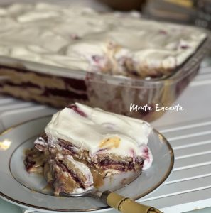 pavê de doce de leite com frutas