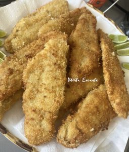 file de peixe no panko