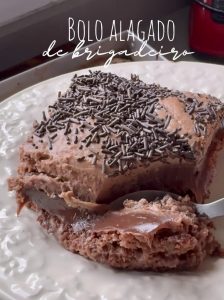 bolo alagado de brigadeiro
