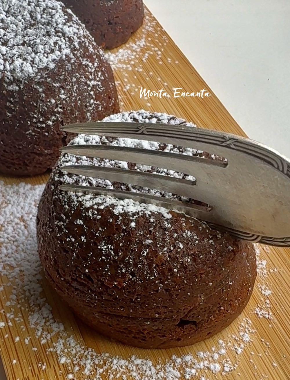 petit gateau de chocolate