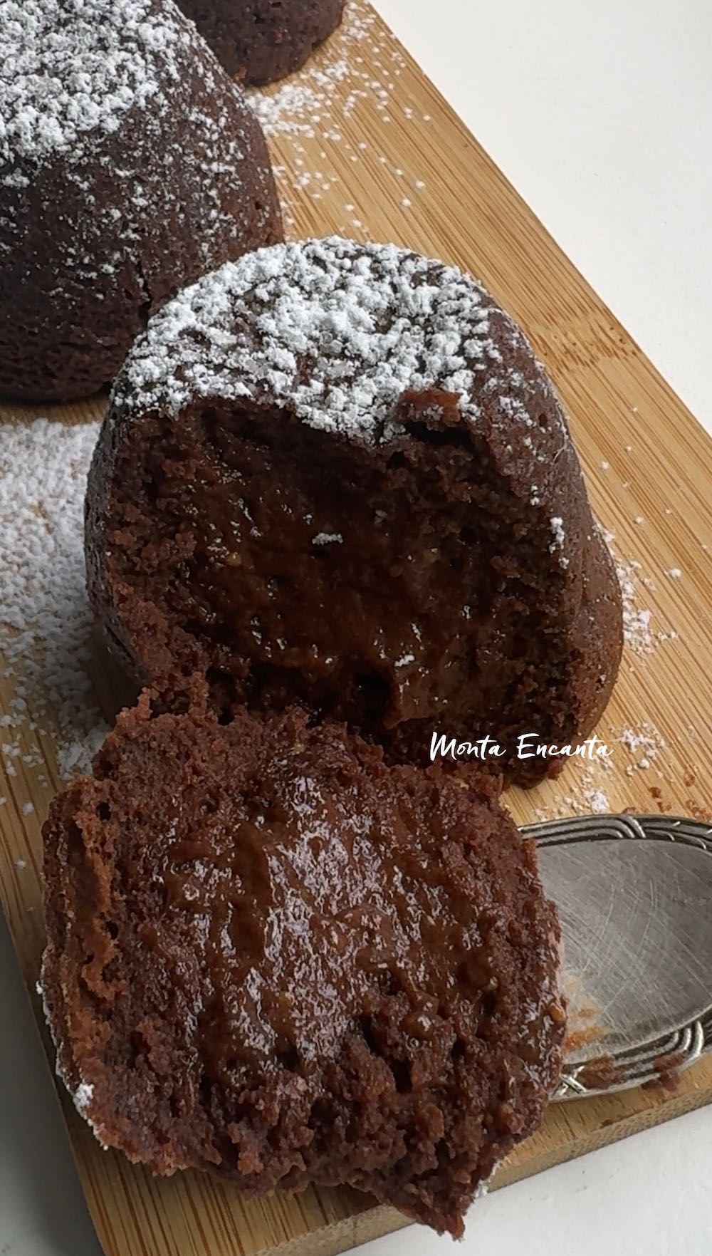 petit gateau de chocolate